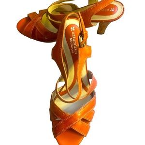 🌺 4” Naturalizer N5 Comfort shoes with a strap on ankle.Mint condition.